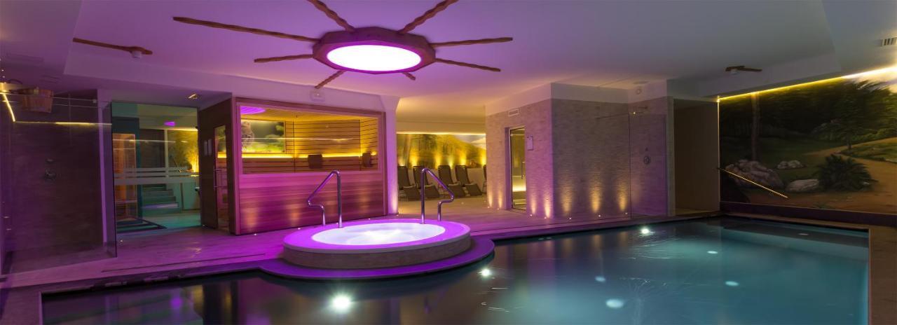 Santa Maria Piscina E Wellness Peio Fonti